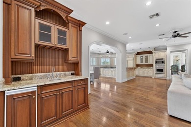 Beyond the gates of Casa Bella, a remarkable lakefront estate - photo 27