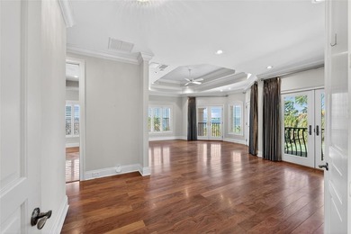 Beyond the gates of Casa Bella, a remarkable lakefront estate - photo 45