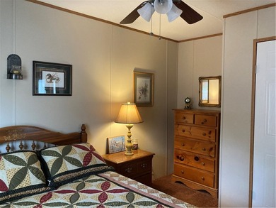 LOOKING FOR AN IMMACULATE MOVE IN GET AWAY FULLY FURNISHED? - photo 8