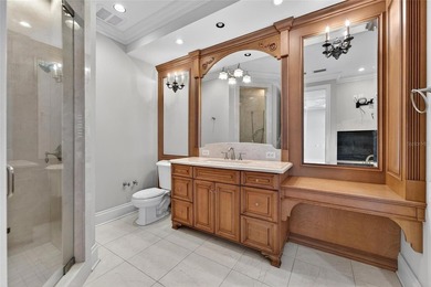Beyond the gates of Casa Bella, a remarkable lakefront estate - photo 52