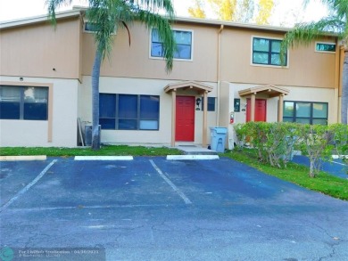 Lake Condo For Sale in Pompano Beach, Florida
