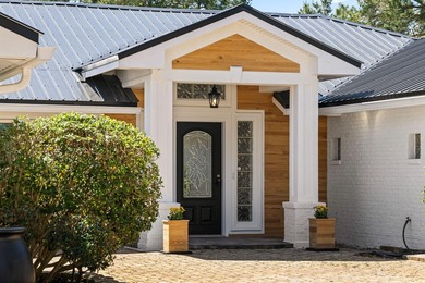 Spacious 4 bedroom, 3 bath ranch-style home with a private pool - photo 6