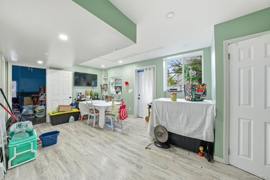 Rarely available 3-story detached colonial on a lush 50' x 100' - photo 6