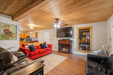 Lake Front Home on Cedar Creek Lake. Great size for all the - photo 16