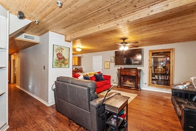 Lake Front Home on Cedar Creek Lake. Great size for all the - photo 17