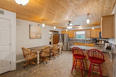 Lake Front Home on Cedar Creek Lake. Great size for all the - photo 18