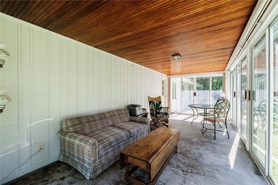 Welcome to the ease of first-floor living!This spacious - photo 24