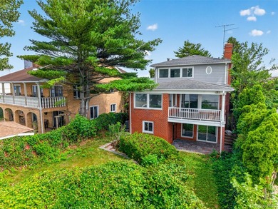 The Long Island Sound Waterfront, panoramic views of both the - photo 25