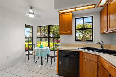 Location, Location, Location and pet friendly. Spacious and - photo 7