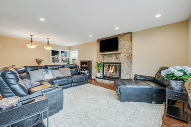 This is the kind of home that gives you options from the moment - photo 8