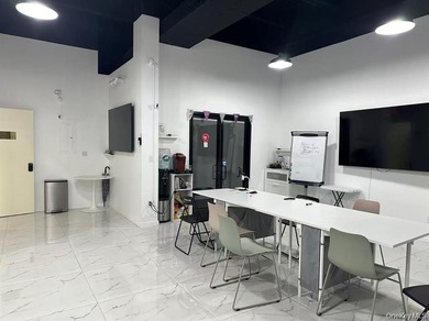 Exceptional office space available in the heart of Flushing - photo 4