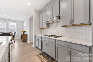 Just Listed - Spacious, Stylish & Designed for Living! ? Welcome - photo 6