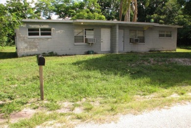 Lake Home Sale Pending in Orlando, Florida