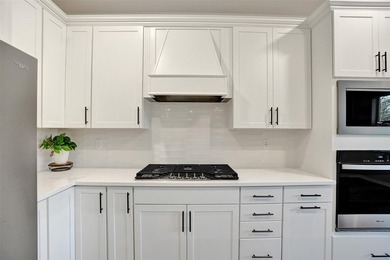 OWNER HAS MOVED -BEST DEAL - Quietest street - no through - photo 11
