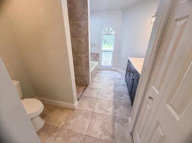 Step into 711 SE Celtic Ave, recently refreshed with fresh - photo 19