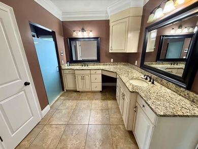 This gorgeous 5 bedroom, 3.5 bath home with a bonus room offers - photo 29