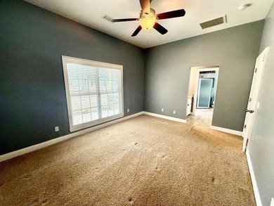 This gorgeous 5 bedroom, 3.5 bath home with a bonus room offers - photo 38