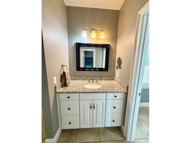 This gorgeous 5 bedroom, 3.5 bath home with a bonus room offers - photo 45