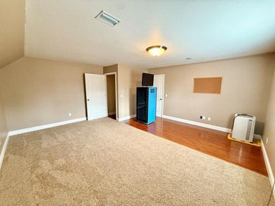 This gorgeous 5 bedroom, 3.5 bath home with a bonus room offers - photo 50