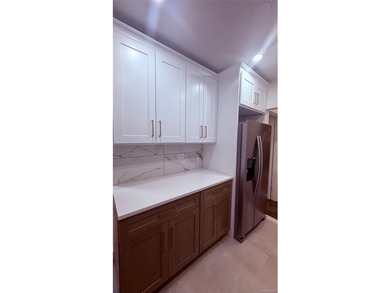Stunning, fully gut-renovated 2 bedroom co-op. Everything brand - photo 2