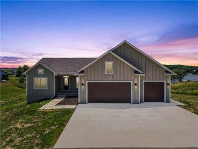 Lake Sundown Home For Sale in Moravia Iowa