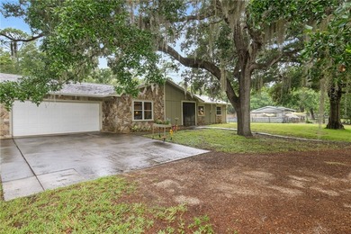 Charming ranch set back on a beautiful, 1+ acre wooded lot. This - photo 4