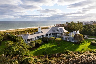 Positioned on one of the most coveted oceanfront lanes in - photo 3