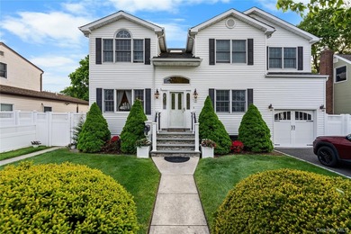 Welcome to 3 Lido Pkwy - a charming and well-maintained home - photo 3