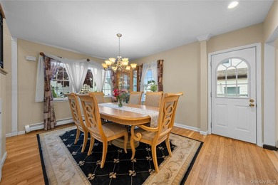 Welcome to 3 Lido Pkwy - a charming and well-maintained home - photo 5