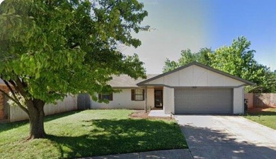 (private lake, pond, creek) Home Sale Pending in Oklahoma City Oklahoma