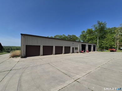 Exceptional opportunity to own a private country estate - photo 12