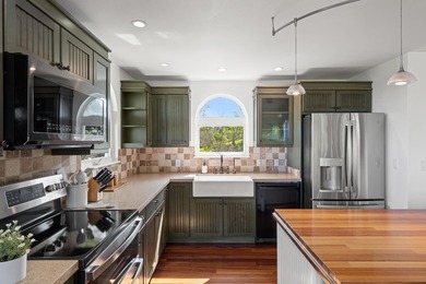 Spacious, private, and full of character, 25 Lumahai Place, just - photo 16