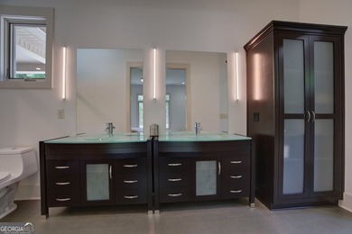 Welcome to your own private paradise! Tucked away on 25 - photo 18