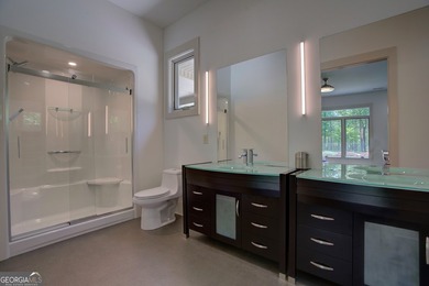 Welcome to your own private paradise! Tucked away on 25 - photo 19