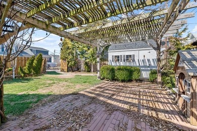 This incredible double-lot property in the heart of Gerritsen - photo 22