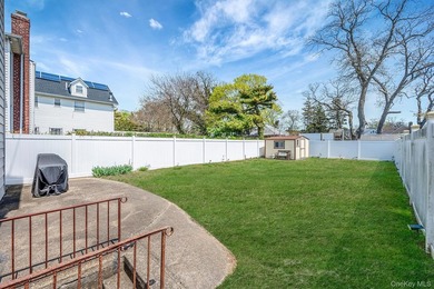 Exceptional Legal 2-Family Home in Bayswater, Far Rockaway** - photo 25