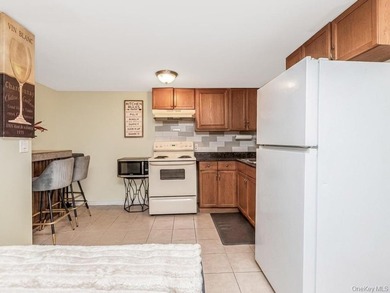 Welcome to 4004 Rombouts Ave! Unique Opportunity to own this - photo 26
