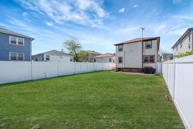 Exceptional Legal 2-Family Home in Bayswater, Far Rockaway** - photo 28