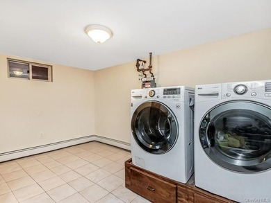 Welcome to 4004 Rombouts Ave! Unique Opportunity to own this - photo 31