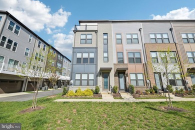 (private lake, pond, coastal) Townhome/Townhouse For Sale in Hyattsville Maryland