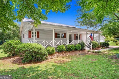 Come home to the perfect Country Retreat! Discover the perfect - photo 2