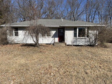 Lake Home Sale Pending in Ottawa, Illinois