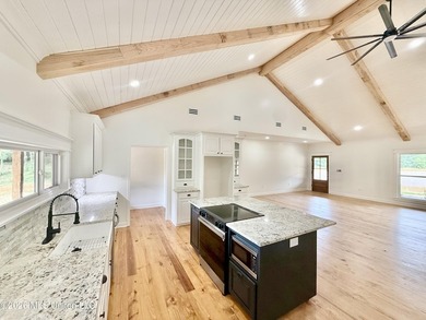 Custom waterfront new construction on 5.5+/- acres! This - photo 16