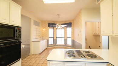The home is ready for new owner. Spacious home with 3 car garage - photo 19