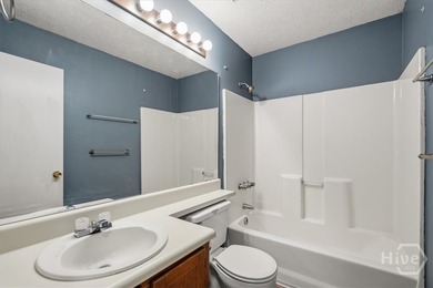 Rare opportunity to purchase in Richmond Hill for UNDER $300,000 - photo 25