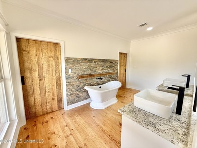 Custom waterfront new construction on 5.5+/- acres! This - photo 32