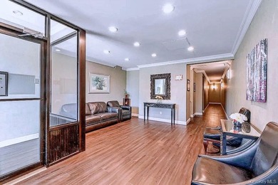 Sunny one bedroom condo with gorgeous views of Manhattan!. This - photo 3