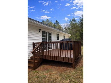 This beautiful single-family ranch offers a desirable