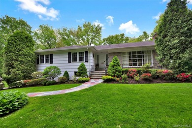 Nestled in one of Larchmont's most private and distinctive - photo 1