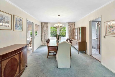 Nestled in one of Larchmont's most private and distinctive - photo 9